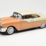 Pontiac Star Chief Hardtop Sarkans Balts Sun Star 1:18