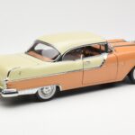 Pontiac Star Chief Hardtop Sarkans Balts Sun Star 1:18 - image 3 of 8