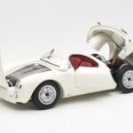Porsche 550 Spyder 70 Gadu Izdevums Balts Schuco 1:18 - image 2 of 8