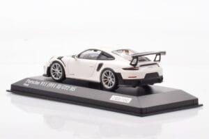 Porsche 911 991.2 GT2 RS Balts Minichamps 1:43 CA04318004 Metāls — attēls 3 no 4