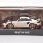Porsche 911 991.2 GT2 RS Balts Minichamps 1:43 - image 4 of 4