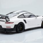 Porsche 911 GT2 RS 991.2 Weissach Package Balts Melnie Magnija Diski Minichamps 1:18 - image 2 of 6