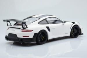 Porsche 911 GT2 RS 991.2 Weissach Package Balts Melnie Magnija Diski Minichamps 1:18 153068309 Metāls — attēls 2 no 6