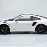 Porsche 911 GT2 RS 991.2 Weissach Package Balts Melnie Magnija Diski Minichamps 1:18 - image 3 of 6