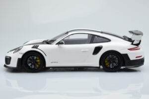 Porsche 911 GT2 RS 991.2 Weissach Package Balts Melnie Magnija Diski Minichamps 1:18 153068309 Metāls — attēls 3 no 6