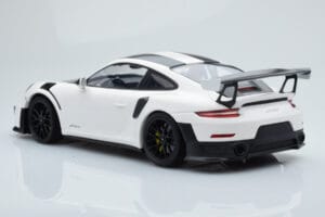 Porsche 911 GT2 RS 991.2 Weissach Package Balts Melnie Magnija Diski Minichamps 1:18 153068309 Metāls — attēls 5 no 6