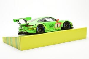 Porsche 911 991.2 GT3 R #1 Manthey Racing 24 Hours Nurburgring 2019 Minichamps 1:18 MG-M-911-19-1801 Metāls — attēls 3 no 6
