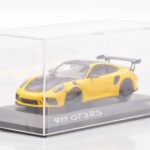 Porsche 911 991.2 GT3 RS Dzeltens Minichamps 1:43 - image 2 of 4