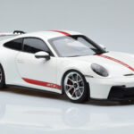 Porsche 911 992 GT3 Balts Norev 1:18 - image 5 of 7