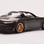 Porsche 911 992 Targa 4S Olīvzaļš GT Spirit 1:18 - image 2 of 6