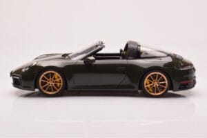 Porsche 911 992 Targa 4S Olīvzaļš GT Spirit 1:18 GT438 Sveķi — attēls 3 no 6