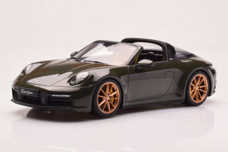 Porsche 911 992 Targa 4S Olīvzaļš GT Spirit 1:18