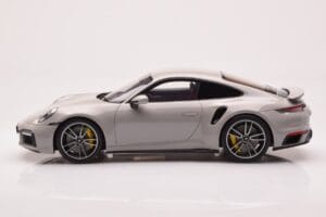 Porsche 911 992 Turbo S Crayon Pelēks GT Spirit 1:18 GT431 Sveķi — attēls 3 no 6