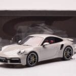 Porsche 911 992 Turbo S Crayon Pelēks GT Spirit 1:18 - image 6 of 6