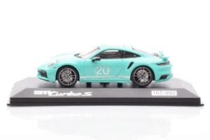 Porsche 911 992 Turbo S Mint Zaļš Minichamps 1:43