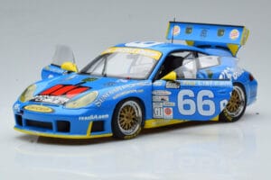 Porsche 911 996 GT3 R #6 24 Hours of Daytona GT Class Winner 2002 AUTOart 1:18 80273 Metāls — attēls 2 no 7