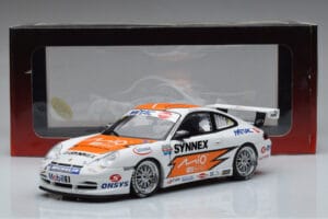 Porsche 911 996 GT3 R #1 C. Kwan Carrera Cup Asia 2004 AUTOart 1:18 80487 Metāls — attēls 7 no 7