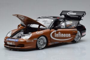 Porsche 911 996 GT3 R #2 S. Miau Carrera Cup Asia 2004 AUTOart 1:18 80488 Metāls — attēls 2 no 7