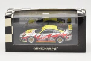 Porsche 911 997 GT3 RSR #31 J. Bergmeister / P. Long / L. Luhr 12 Hours of Sebring Class Winners 2005 Minichamps 1:43 4000564 — attēls 4 no 4