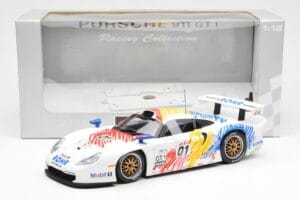 Porsche 911 GT1 #1 A. McNish / R. Sullivan / U. Alzen Rohr Motorsport Daytona 24 Hours 1998 UT Models 1:18 39611 Metāls — attēls 6 no 6