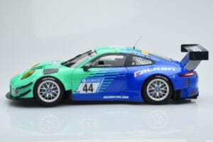 Porsche 911 GT3 R Falken Motorsports #44 M. Ragginger / J. Bergmeister / M. Werner / L. Vanthoor 24 Hours of Nurburgring 2017 — attēls 3 no 6