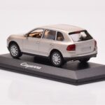Porsche Cayenne 9PA Bēšs Minichamps 1:43 - image 3 of 4