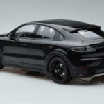 Porsche Cayenne E3 S Coupe Minichamps 1:18 187673 Metāls - image 5 of 6