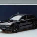 Porsche Cayenne E3 S Coupe Minichamps 1:18 187673 Metāls - image 6 of 6