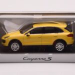 Porsche Cayenne 92A Smilšu Dzeltens Minichamps 1:43 - image 4 of 4
