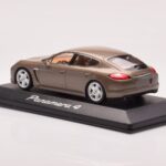 Porsche Panamera 970 4 Bēšs Metālisks Minichamps 1:43 - image 3 of 4