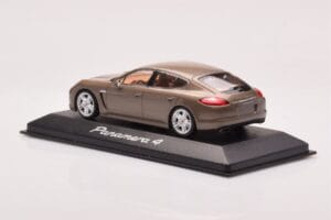 Porsche Panamera 970 4 Bēšs Metālisks Minichamps 1:43 WAP02000319 Metāls — attēls 3 no 4