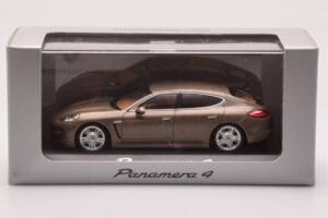 Porsche Panamera 970 4 Bēšs Metālisks Minichamps 1:43 WAP02000319 Metāls — attēls 4 no 4