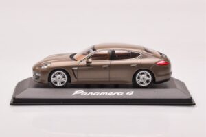 Porsche Panamera 970 4 Bēšs Metālisks Minichamps 1:43