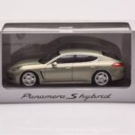 Porsche Panamera 970 S Hybrid Critall Zaļš Minichamps 1:43 - image 4 of 4