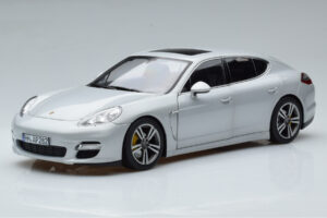 Porsche Panamera 970 Turbo Sudrabs Norev 1:18