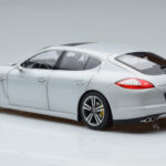 Porsche Panamera 970 Turbo Sudrabs Norev 1:18 - image 6 of 7