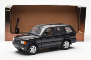 Range Rover P38 4.6 HSE Melns Metaliks AUTOart 1:18 70017 Metāls — attēls 2 no 9