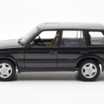 Range Rover P38 4.6 HSE Melns Metaliks AUTOart 1:18 - image 4 of 9