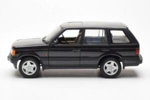 Range Rover P38 4.6 HSE Melns Metaliks AUTOart 1:18 70017 Metāls — attēls 4 no 9