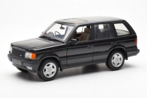 Range Rover P38 4.6 HSE Melns Metaliks AUTOart 1:18