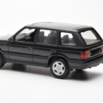 Range Rover P38 4.6 HSE Melns Metaliks AUTOart 1:18 - image 5 of 9