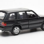 Range Rover P38 4.6 HSE Melns Metaliks AUTOart 1:18 - image 6 of 9