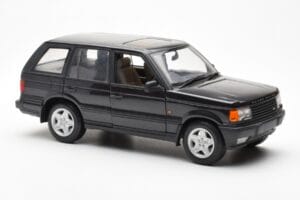 Range Rover P38 4.6 HSE Melns Metaliks AUTOart 1:18 70017 Metāls — attēls 7 no 9
