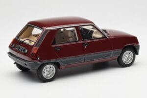 Renault 5 GTL Bordeaux Sarkans Otto 1:18 OT1059 Sveķi — attēls 2 no 6