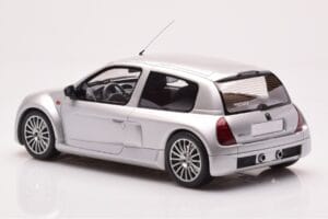 Renault Clio V6 Phase 1 Sudrabs Otto 1:18 OT1034 Sveķi — attēls 5 no 6