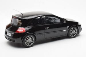 Renault Megane 2 RS Phase 2 Melns Otto 1:18 OT1054 Sveķi — attēls 2 no 6