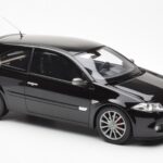 Renault Megane 2 RS Phase 2 Melns Otto 1:18 - image 4 of 6