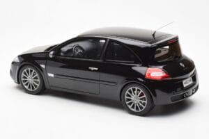 Renault Megane 2 RS Phase 2 Melns Otto 1:18 OT1054 Sveķi — attēls 5 no 6