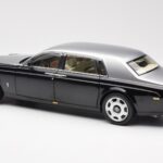 Rolls-Royce Phantom VII EWB Melns un Sudrabs Kyosho 1:18 - image 7 of 8