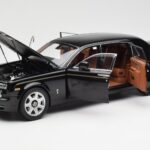 Rolls-Royce Phantom VII EWB Diamond Melns Kyosho 1:18 - image 2 of 8